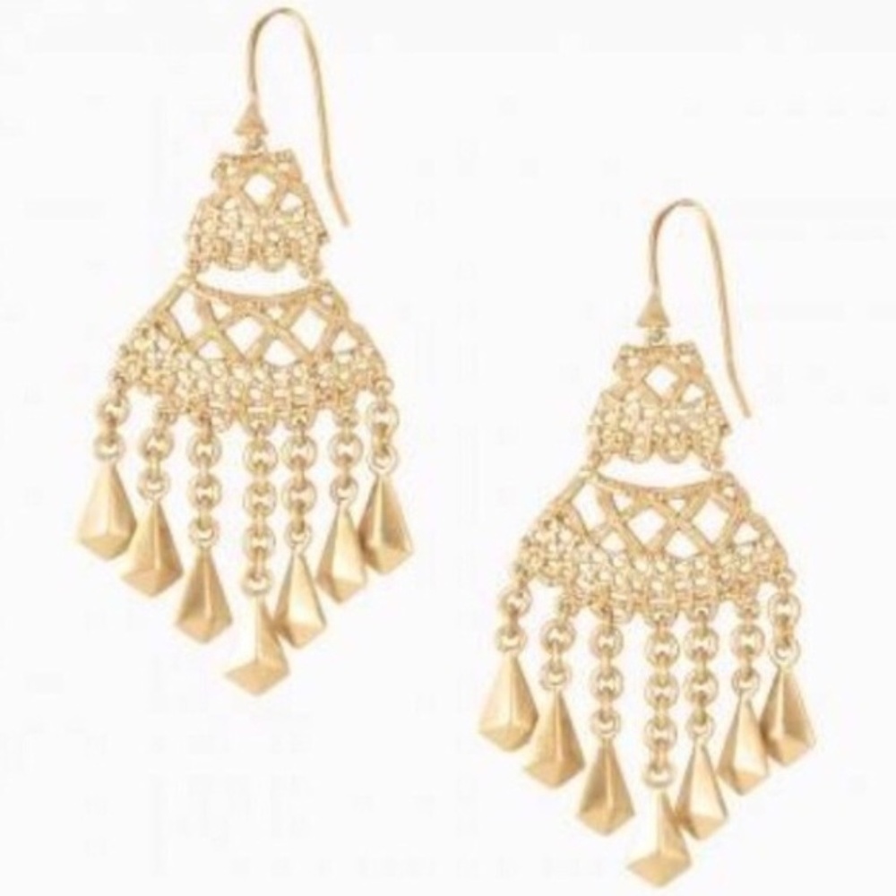 :: Stella & Dot Dainty Lace Alila Chandeliers - Picture 7 of 7